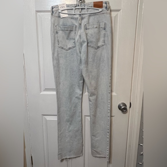 Zara High Rise Flared Slim Fit Jeans (v2) - Picture 8 of 10